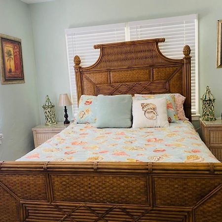 5 Min To Beach Large Living Room Fenced Backyard Bbq Firepit Driveway Boat Parking Lake Worth Beach Exterior foto